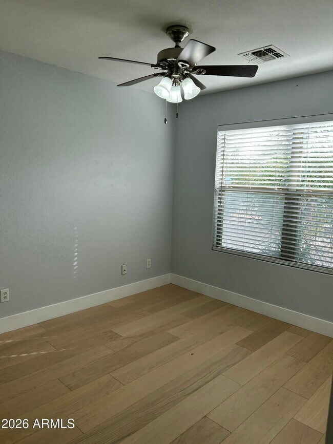 Building Photo - 3216 W Mark Ln