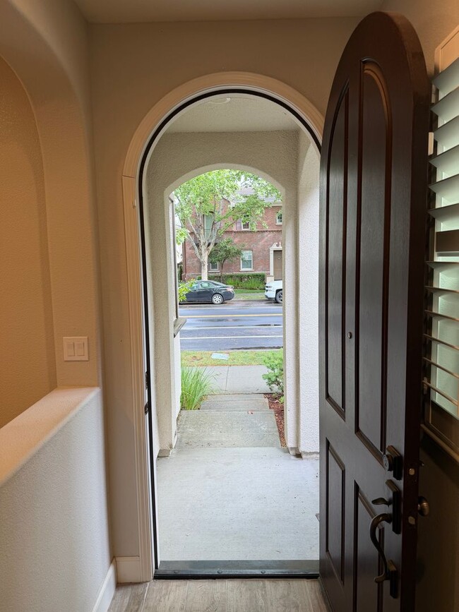 Building Photo - Beautiful 4-Bedroom Home for Lease in San Ramon’s Desirable 94582