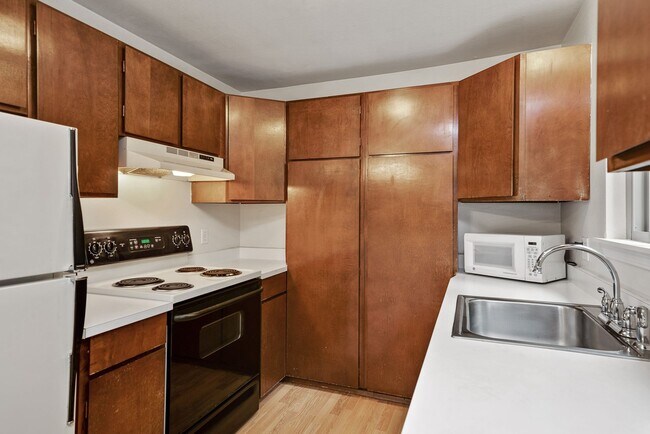 Interior Photo - Clayton Manor Apartments