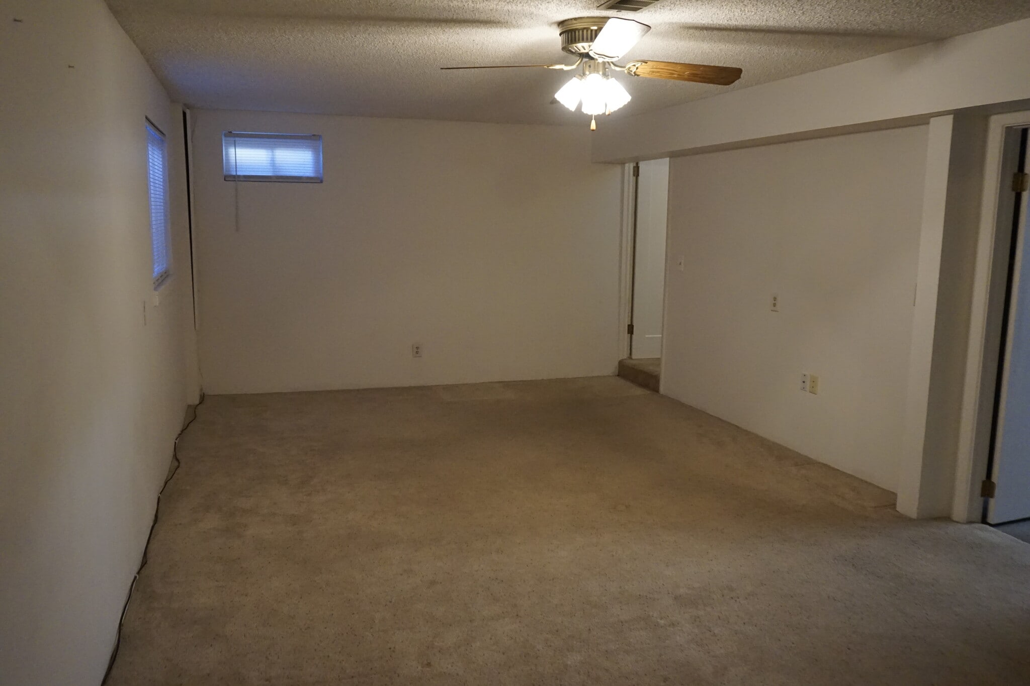 Building Photo - 16056 E Oxford Dr