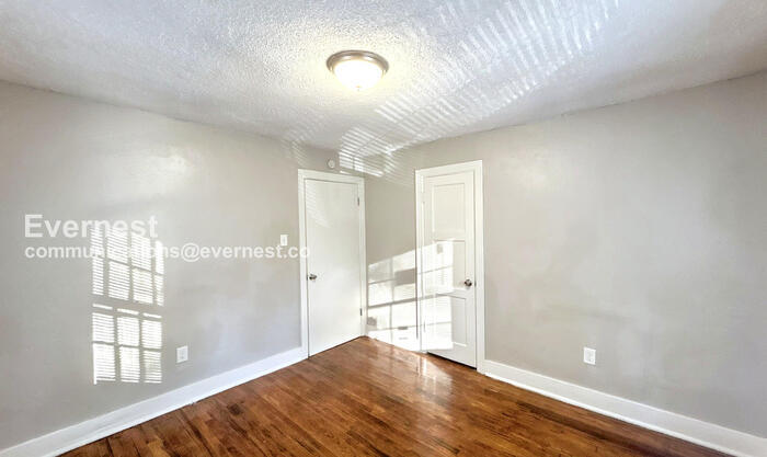 Building Photo - 761 Whitney Ave