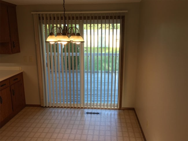 Building Photo - 2100 Kay Marie Rd