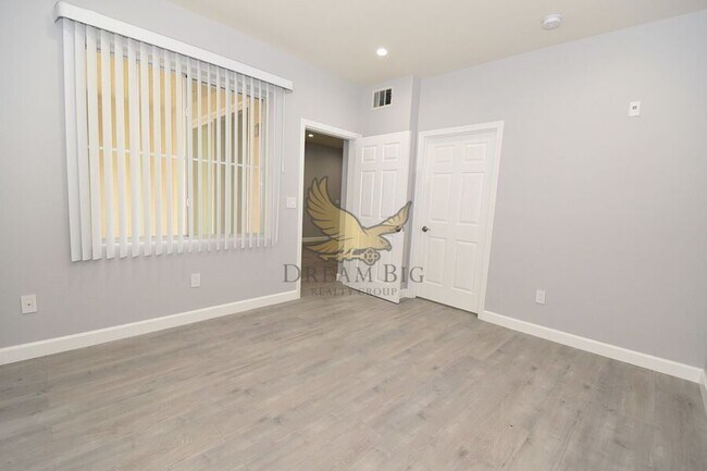 Building Photo - 7155 S Durango Dr