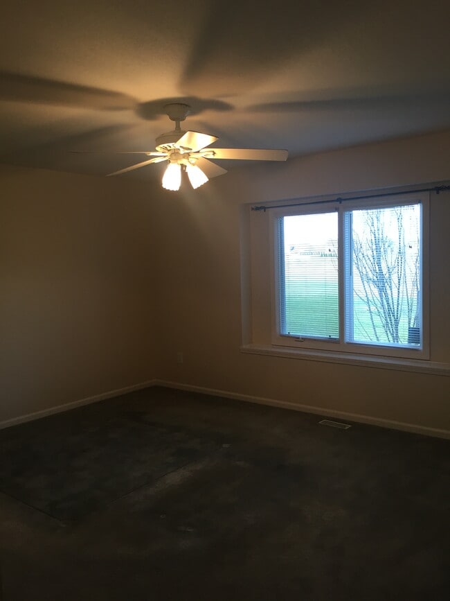 Building Photo - 5335 Blossom Ridge