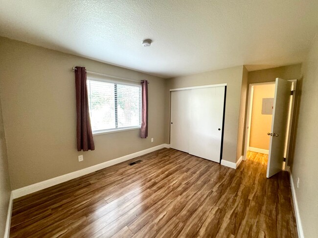 Building Photo - Super Cute 2 Bed 2 Bath Condo in Antioch