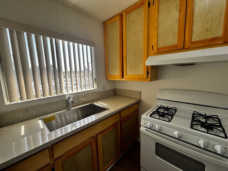 Building Photo - 524 N 21st St