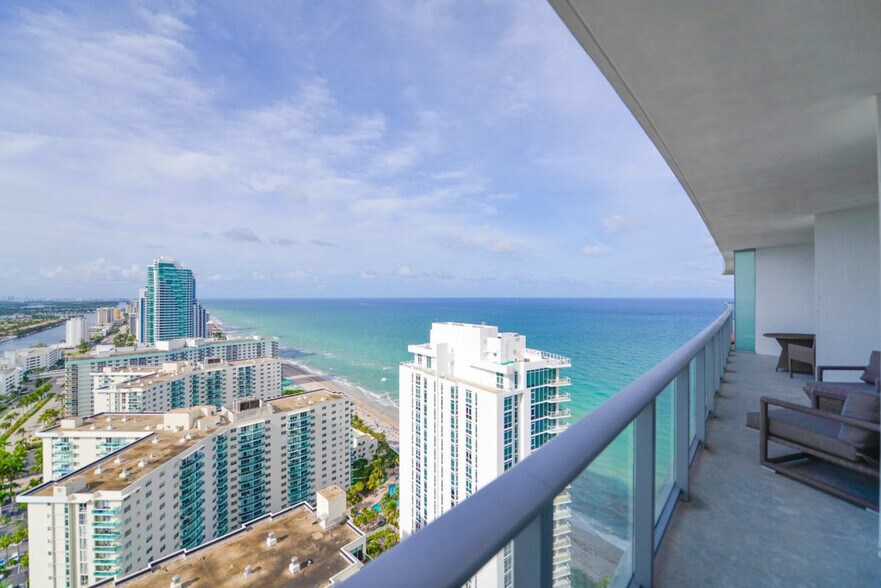 Building Photo - 4111 S Ocean Dr
