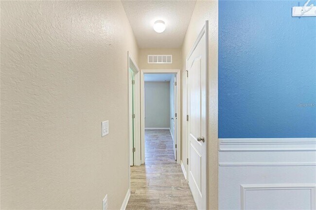 Building Photo - 2084 La Palma Ave