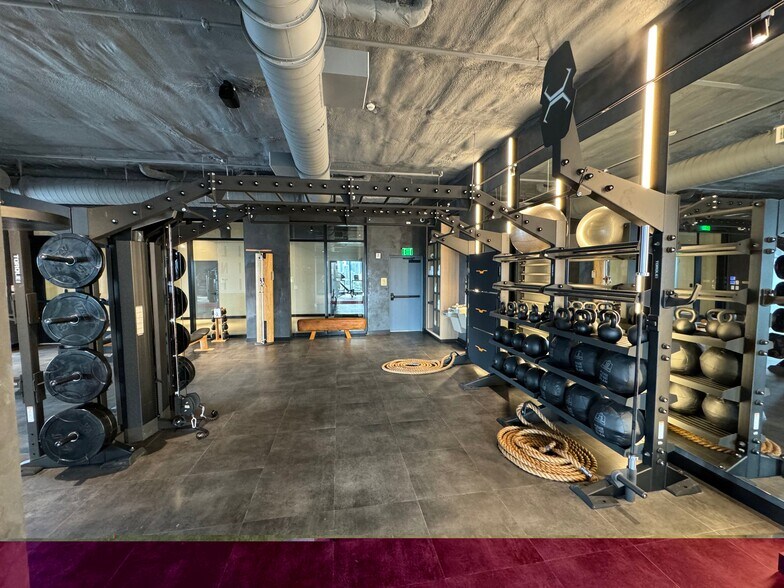 Building Photo - 132 NE 22nd St