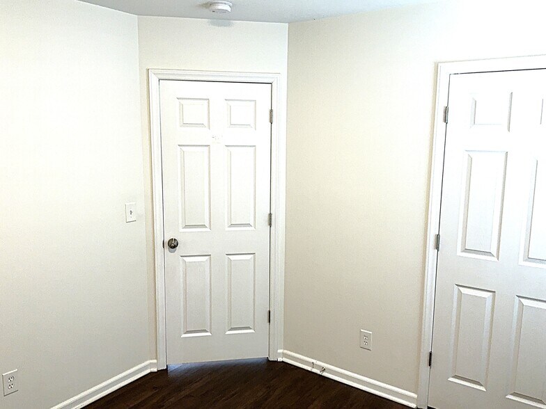 Building Photo - 7210 Quail Hunt Dr
