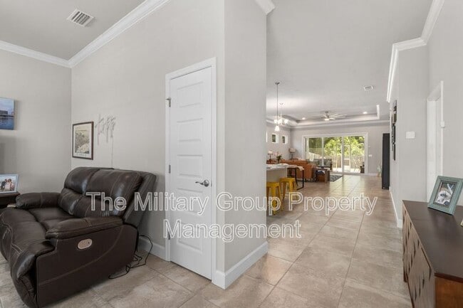 Building Photo - 6901 SW Lugano Ct