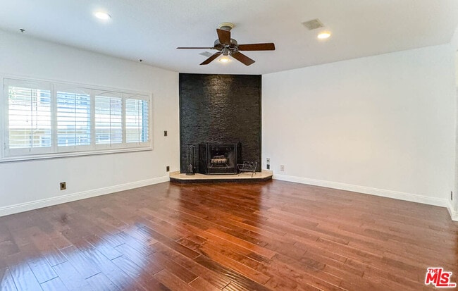 Building Photo - 4355 Ventura Canyon Ave