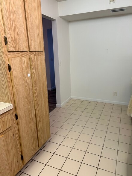 Eat in kitchen - 1004 Green Pine Blvd