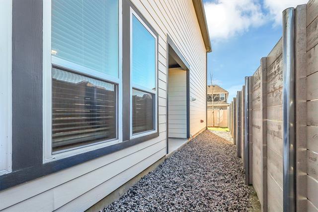 Building Photo - 4717 Vizsla Ln