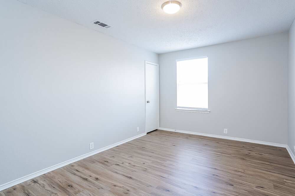 Building Photo - 1605 Columbia Dr