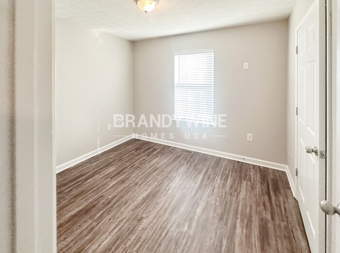 Building Photo - 581 Twin Oaks Ln