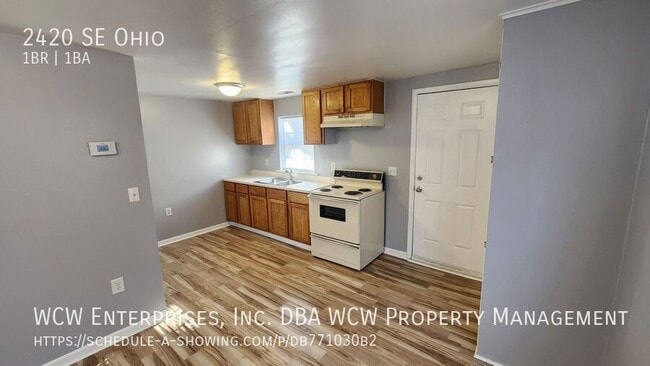 Building Photo - 2420 SE Ohio-