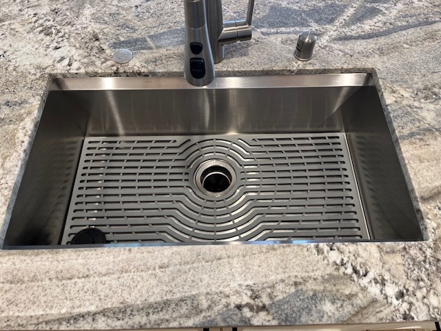 Building Photo - 81 Dow Jones St