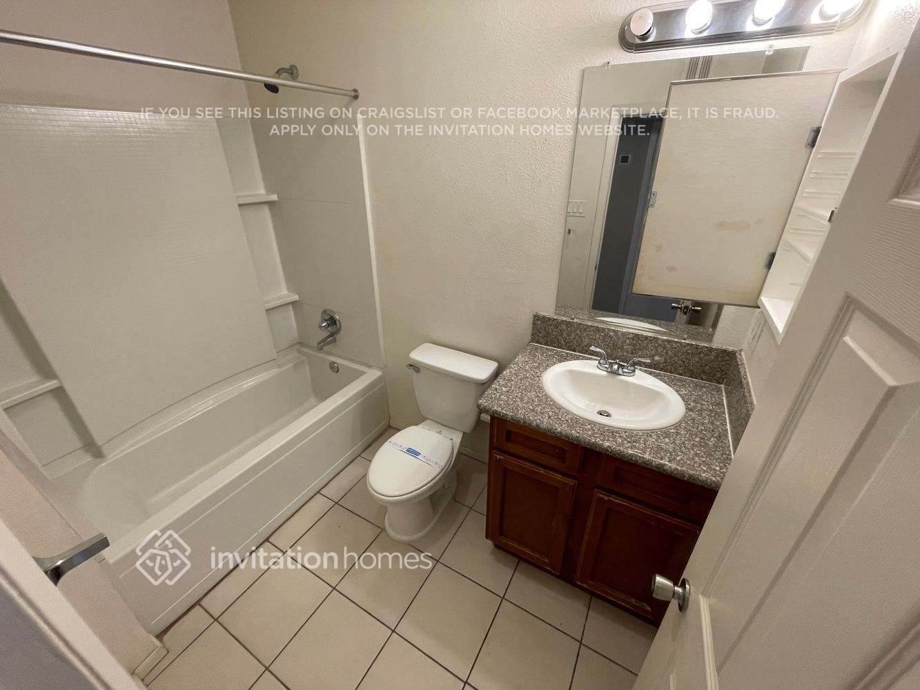 Building Photo - 6108 N 71st Dr