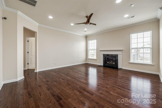 Building Photo - 327 Hawks Creek Pkwy