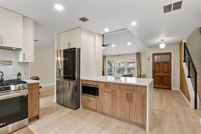 Building Photo - 1703 Kimmerling Ln