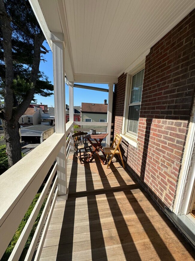 Building Photo - Coming soon! Stylish 3 Bedroom 1.5 Bathroo...