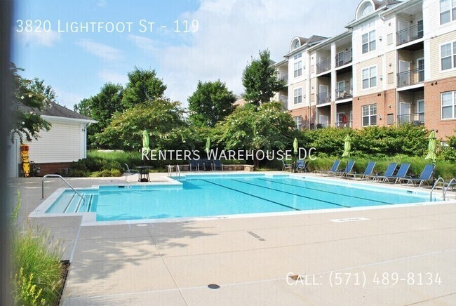 Building Photo - 3820 Lightfoot St