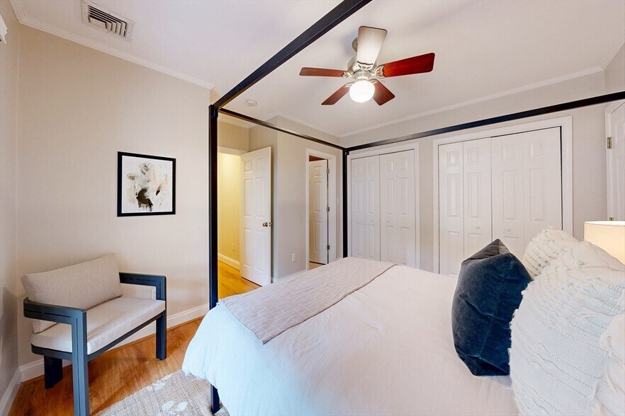 Building Photo - 111 W 8th St