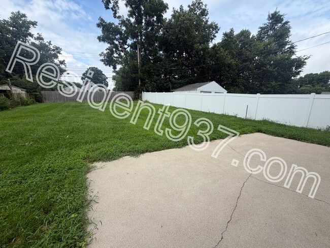 Building Photo - 1641 Horlacher Ave