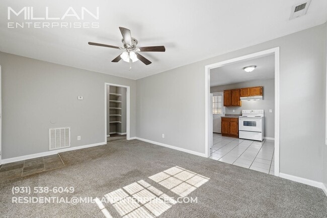 Building Photo - Cozy 2-Bedroom with Outdoor Space & Everyday Convenience