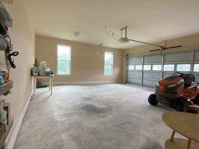 Building Photo - 135 Evans Rd