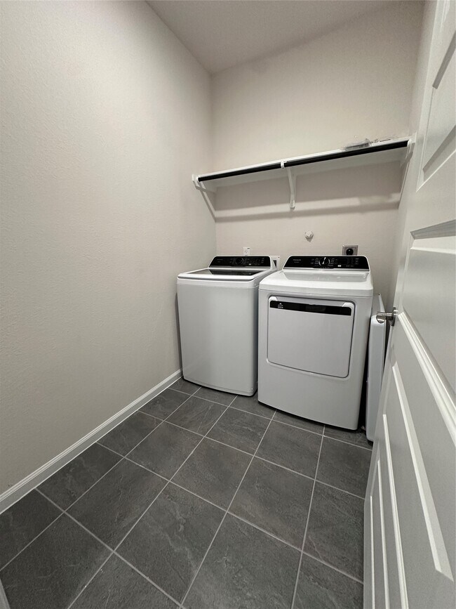 Building Photo - 15302 Mountain Plover Pl