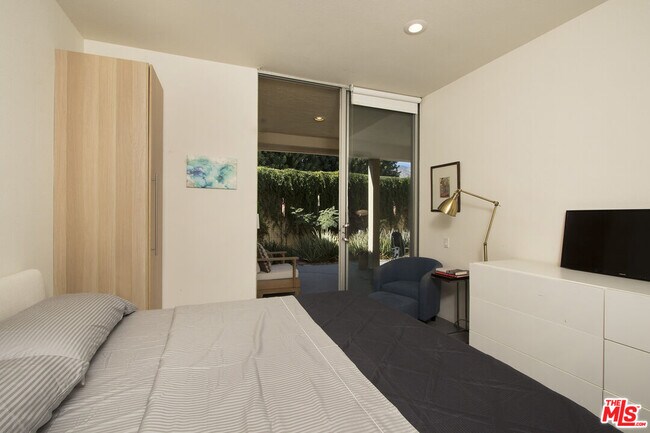 Building Photo - 501 Desert Lakes Cir