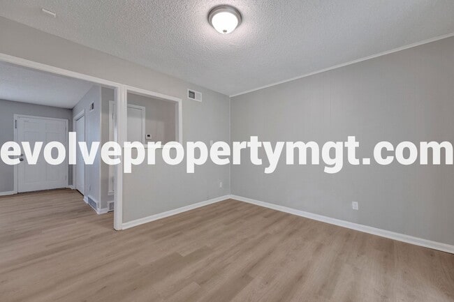 Building Photo - 3650 Tessland Rd