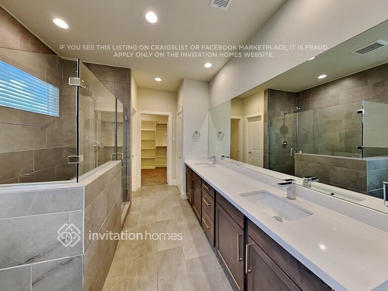 Building Photo - 10522 Executive Lake Dr