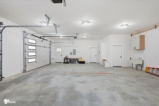 Building Photo - Fully ADA Accessible Home!