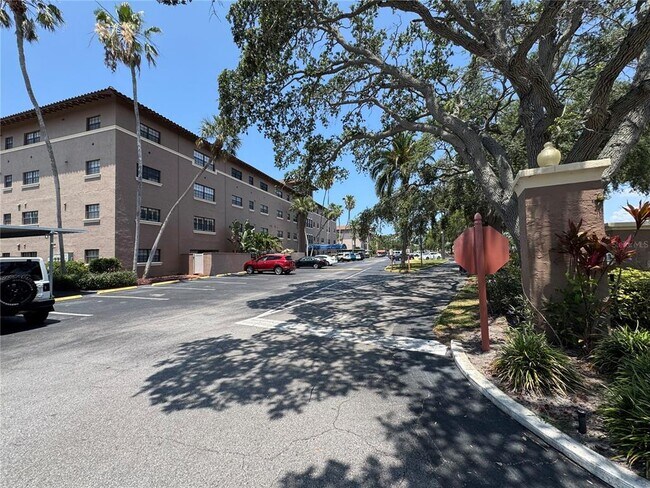 Building Photo - 6100 Gulfport Blvd S