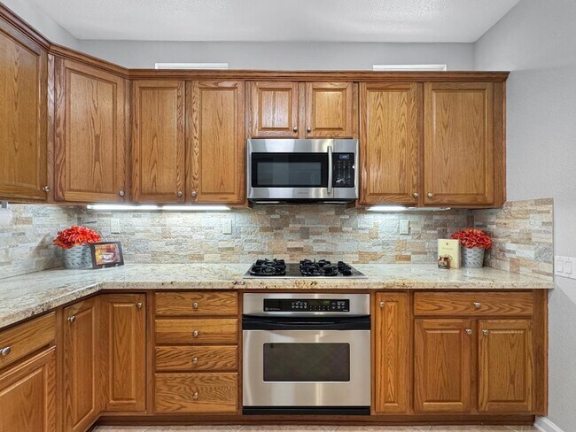 Building Photo - 1347 Rose Bouquet Dr