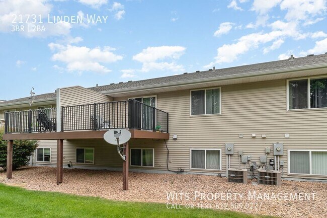 Building Photo - 21731 Linden Way