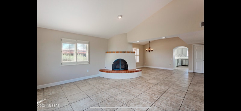 Building Photo - 1012 W Desert Hills Dr