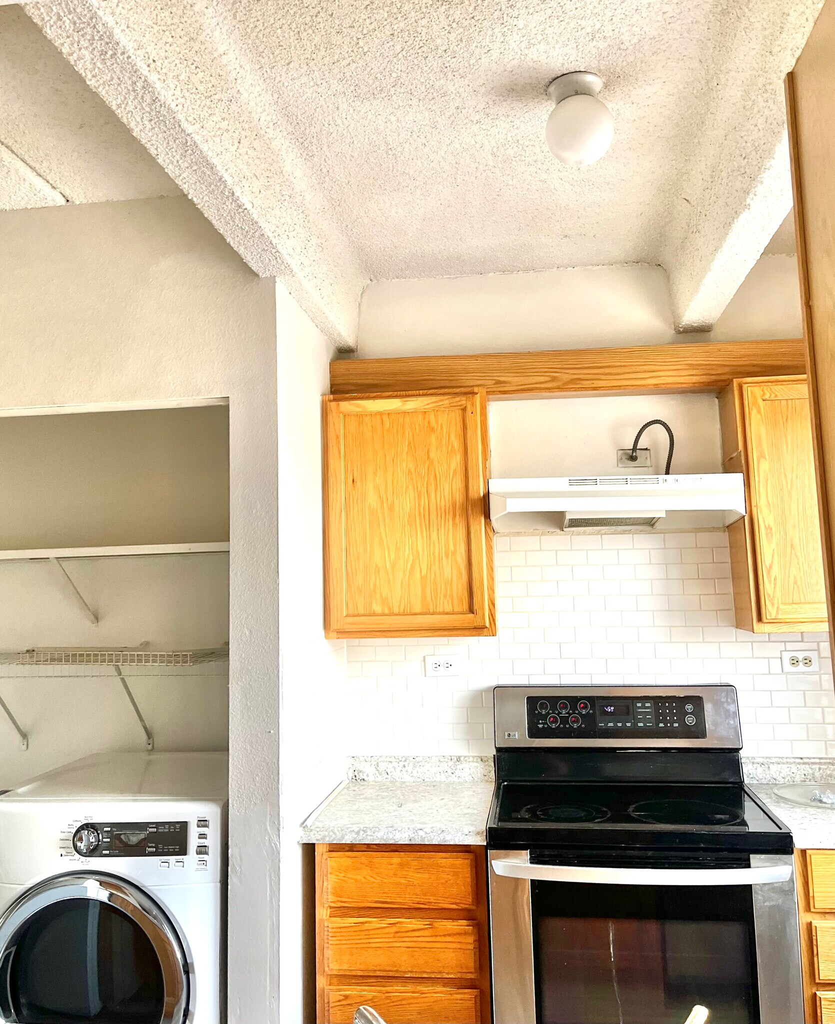 Kitchen/Laundry - 10650 E Tennessee Ave