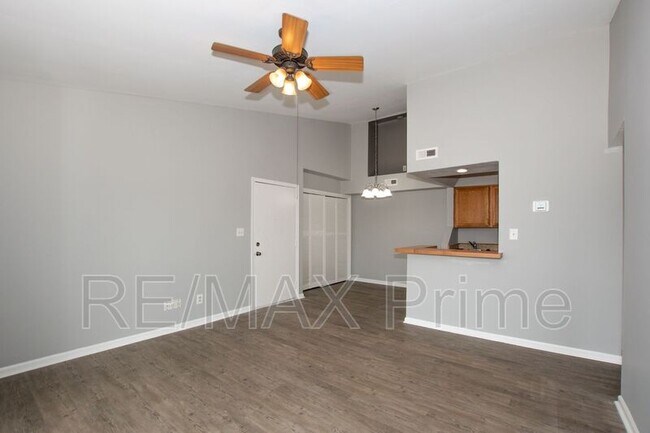 Building Photo - 143 Davenport Ct