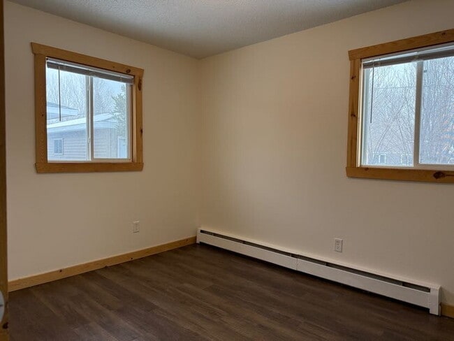 Building Photo - 625 2nd Ave W