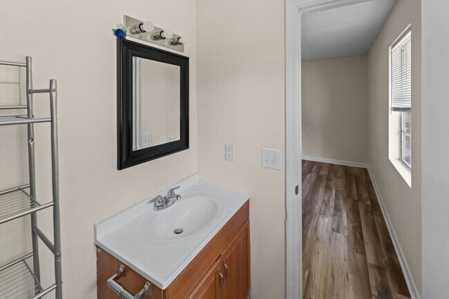 Building Photo - 234 Deerwood Dr