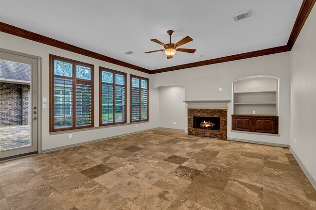 Building Photo - 19309 Whispering Grove E