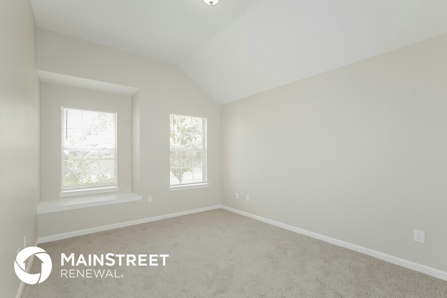 Building Photo - 1010 Baltic Way