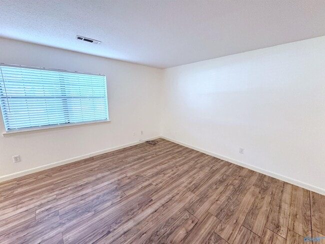 Building Photo - 403 Oakland Rd