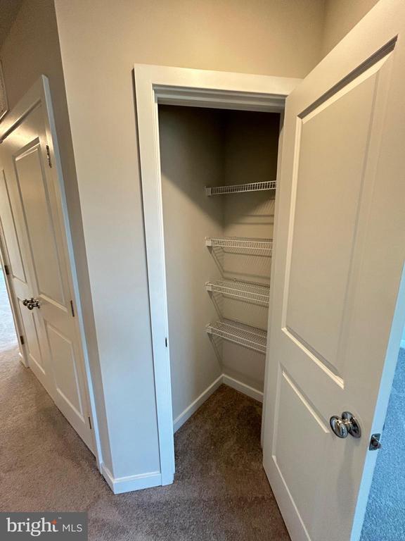 Building Photo - 38 Barnes Wy