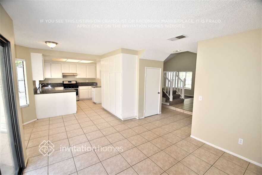 Building Photo - 6863 Kempster Ln
