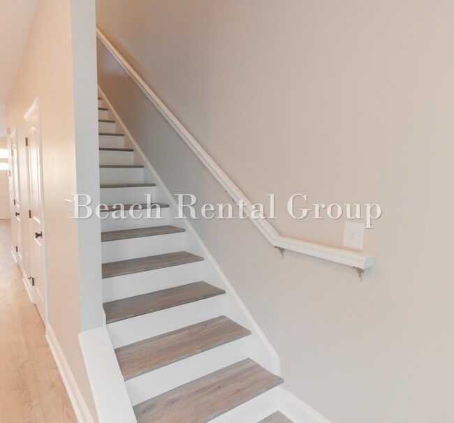 Building Photo - 773 Moen Pl